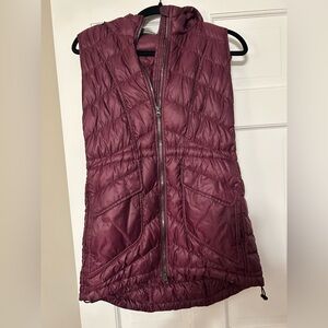 Athleta Quilted puffer Hooded Vest - Deep Burgundy